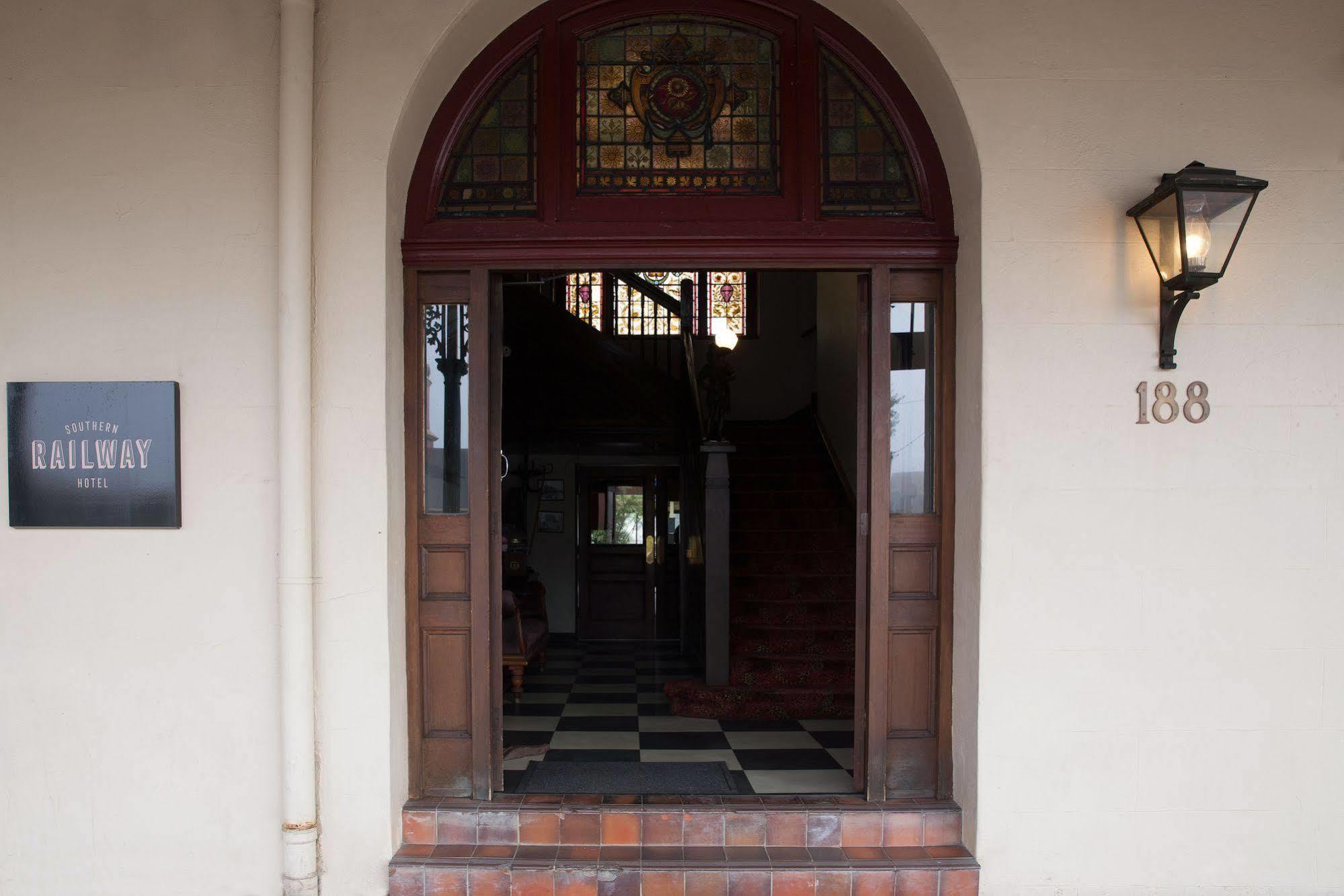 Southern Railway Hotel גולבורן מראה חיצוני תמונה